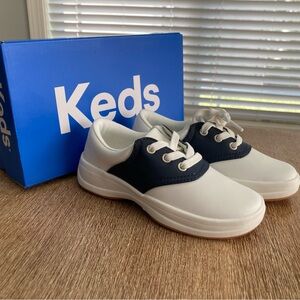 NWT Keds School Days III White and Navy Sneakers